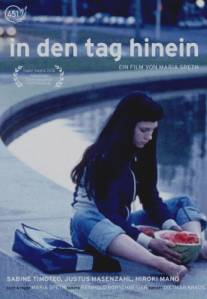 Через день/In den Tag hinein (2001)